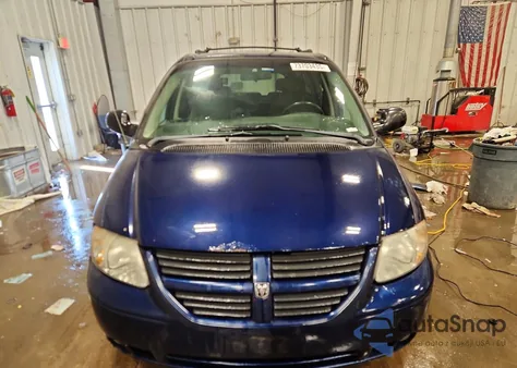 2005 Dodge Grand Caravan Sxt from USA, damaged, VIN 2D8GP44L05R507713